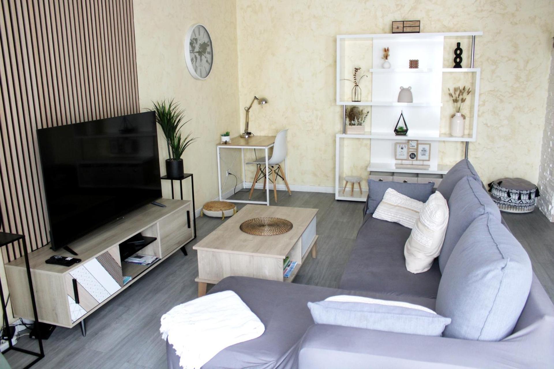Cosy Appart - Balcon, Parking, Spacieux T2 - Proche Eurexpo Stade Сен-Приест Экстерьер фото